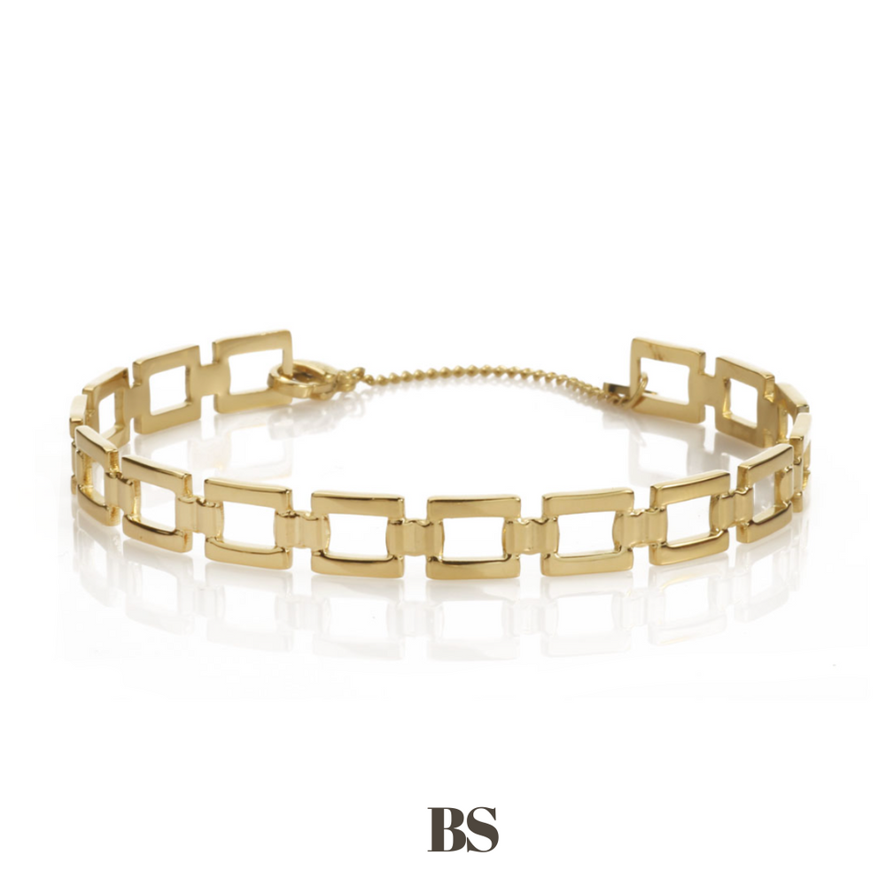 Close-up van de Sophia Armband, een elegante stainless steel armband met geometrische vierkantjes, geïnspireerd op Griekse vormen, hypoallergeen, waterdicht en verkleurt niet.